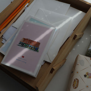 Foldet kort Danish Modern Living med motiv af Annemette Voss