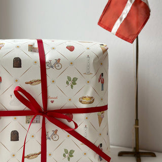 Gift wrapping paper, 5 m, Danish